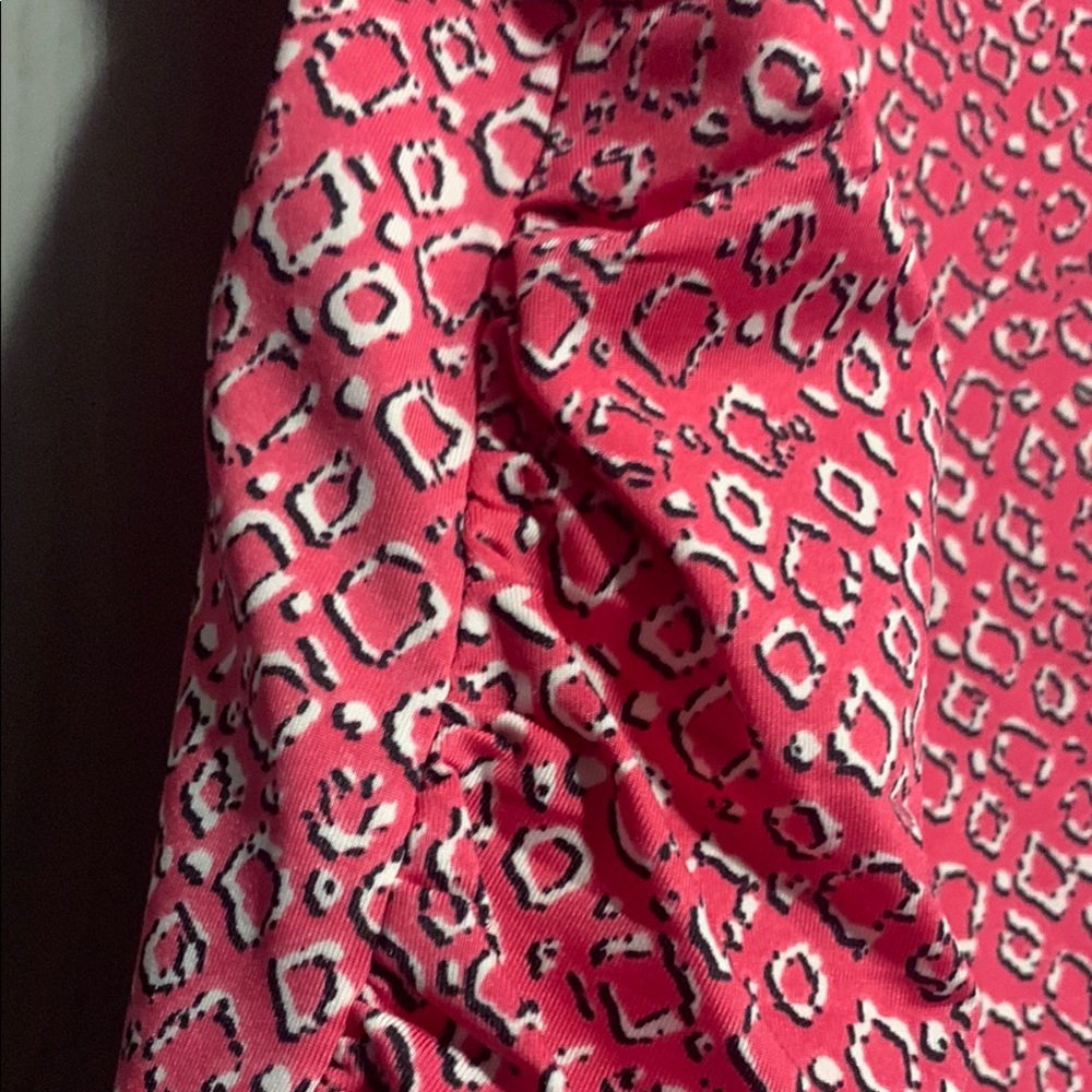 89th & Madison NWT Multiple Sizes Pink Patterned Women's Top - Picture 13 of 13